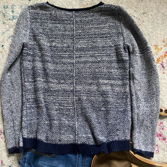 GAP wool blend sweater in navy blue and white GREAT CONDITION - Picture 2 of 5